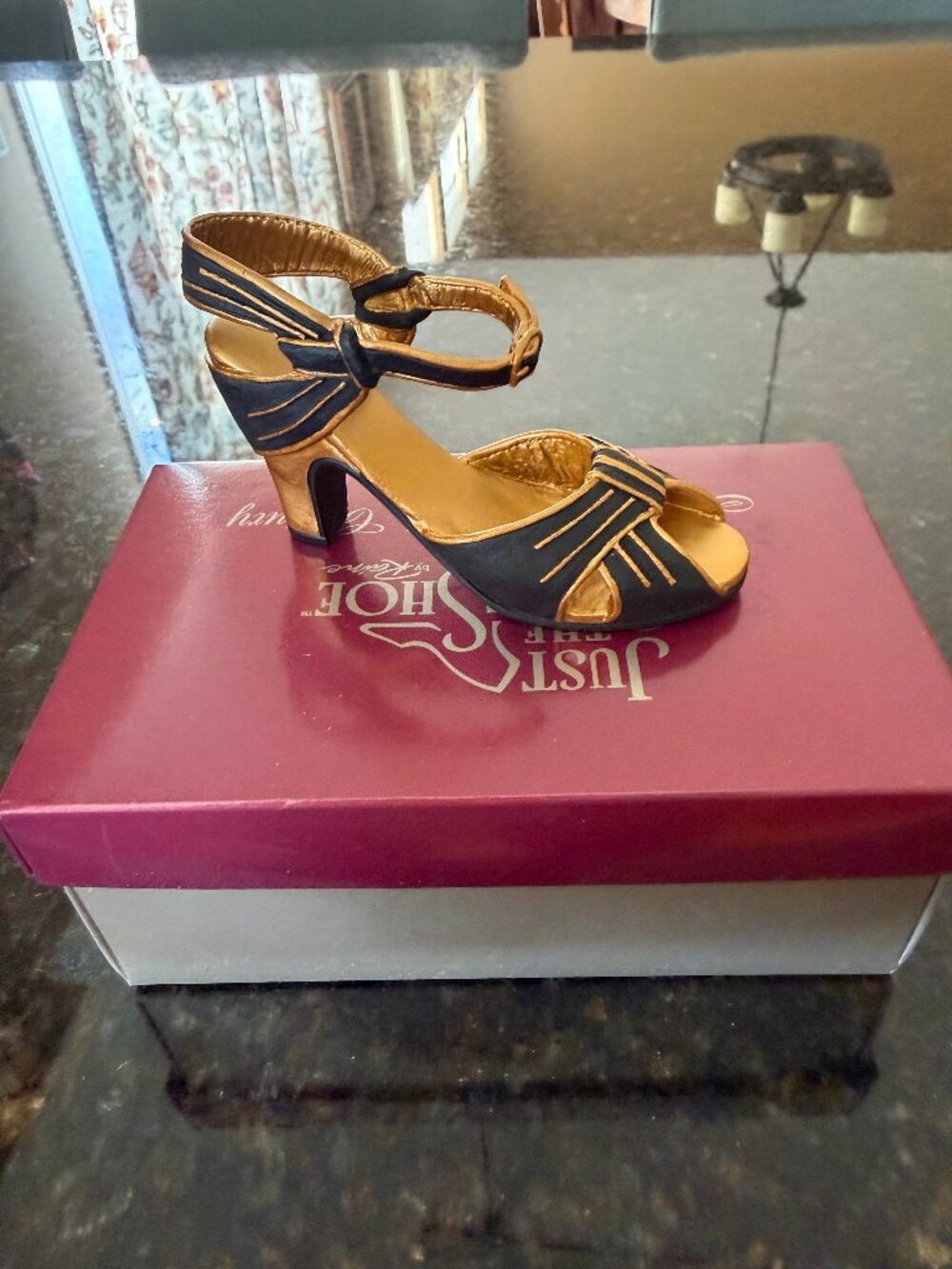 Just the Right Shoe Rising Star 25043 Navy Gold Strap Heel Figurine Box
